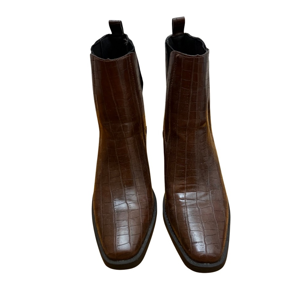Brown Crocodile Pattern Women's Boots
